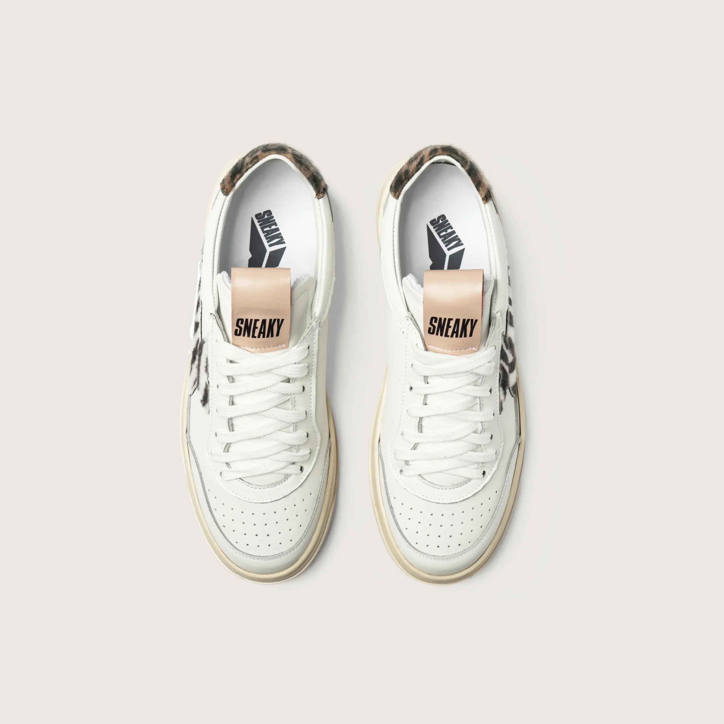 Sneaky one - White / Indigo