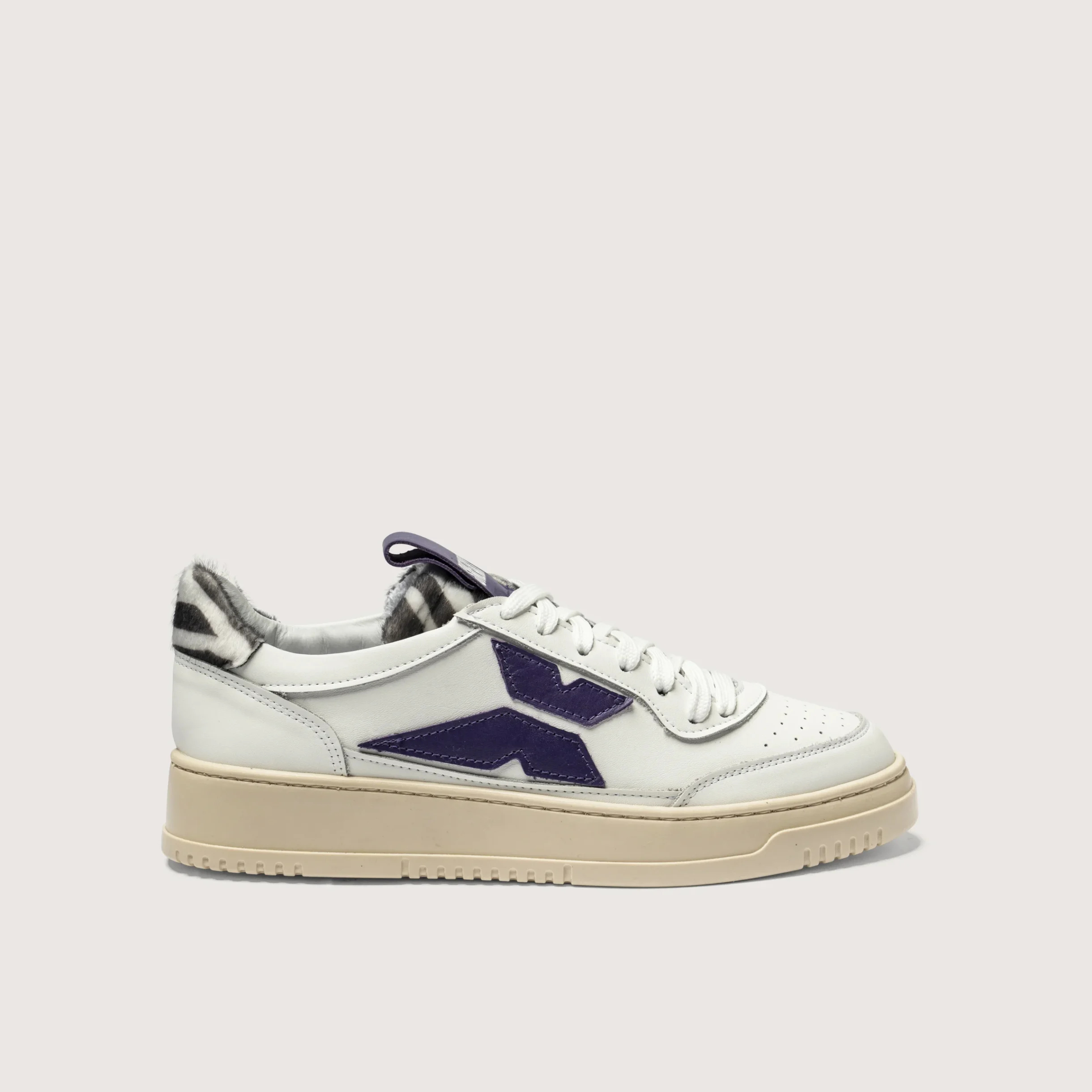 Sneaky one - White / Ultraviolet