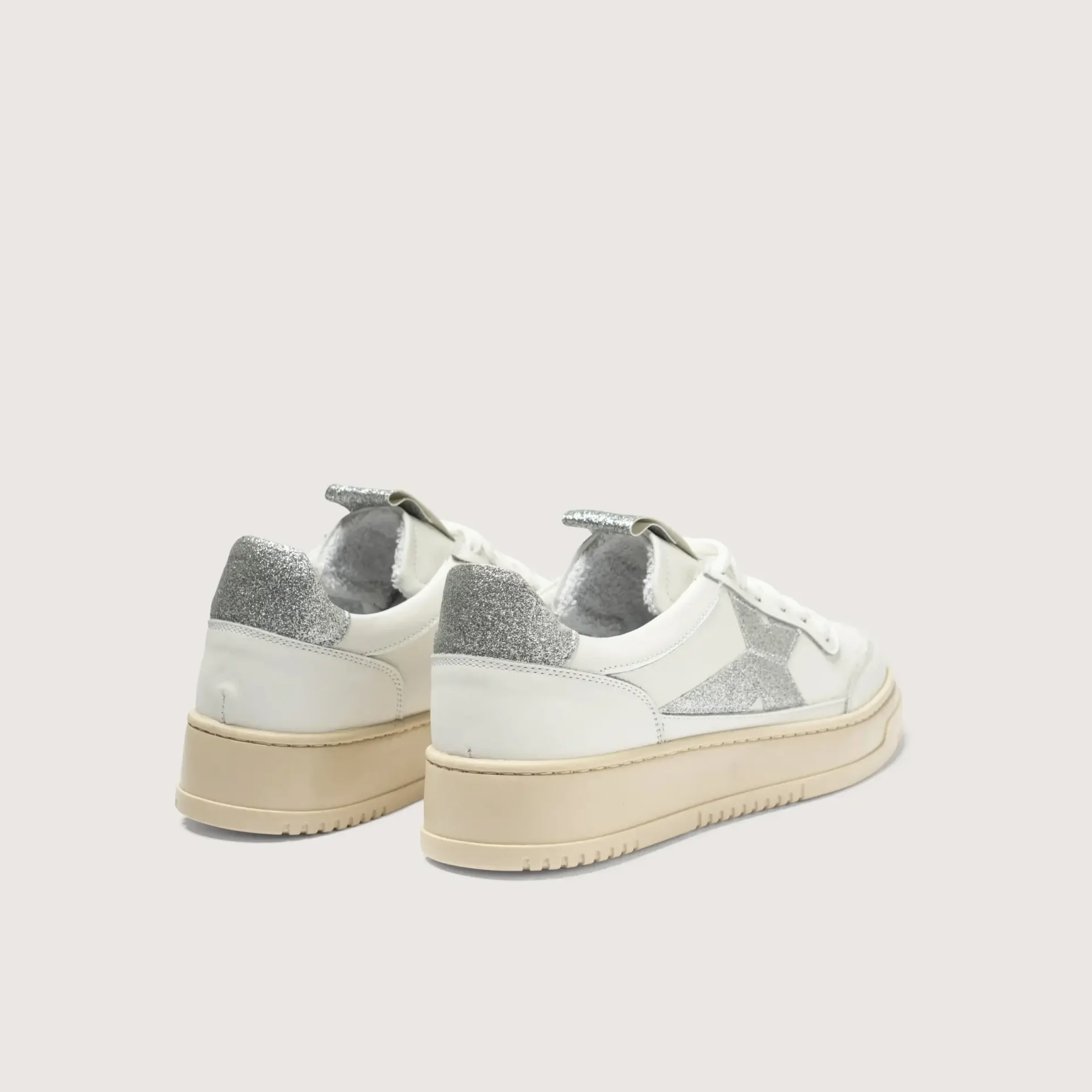 Sneaky one - White / Silver